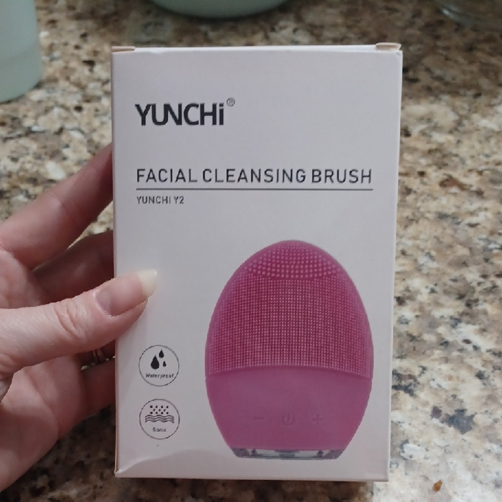 New Pink Facial Cleansing Brush